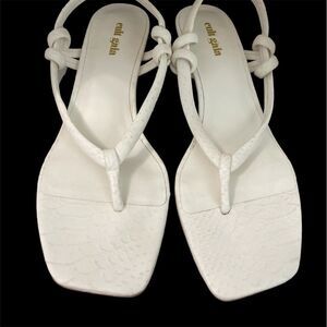 Cult Gaia Aviva Off White Leather Thong Slingback Croc Embossed Sandals US 8.5